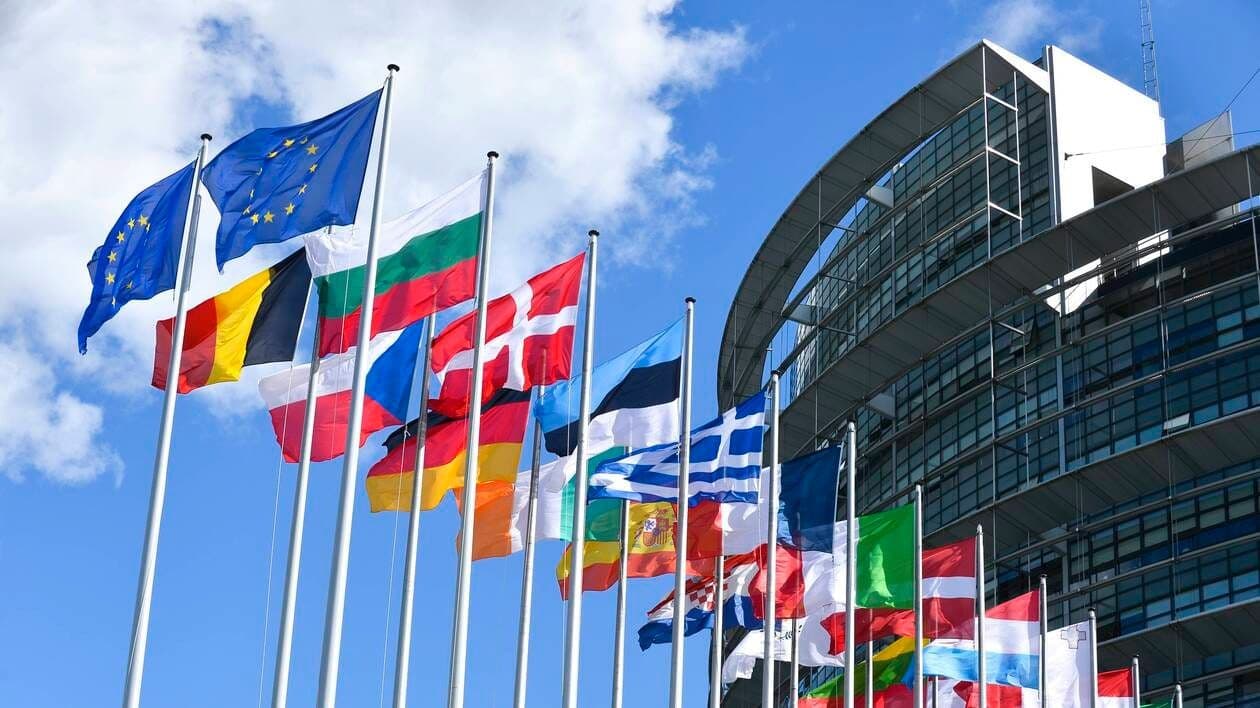 Cette mesure permet d'autoriser l'Ukraine à frapper la Russie en profondeur